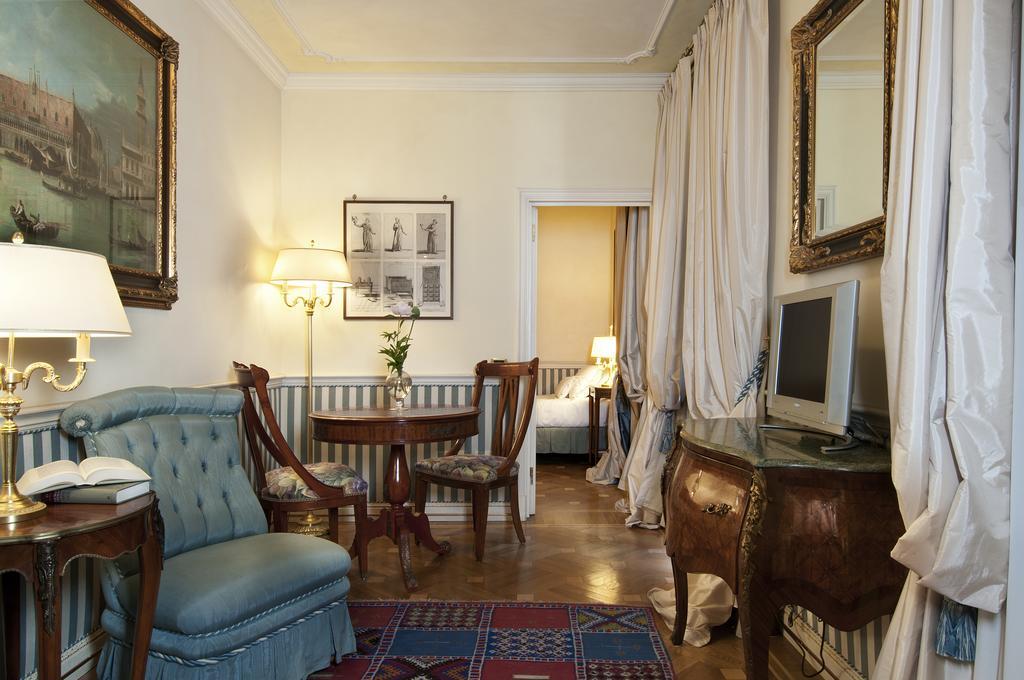 Petit Palais Hotel De Charme Mailand Zimmer foto