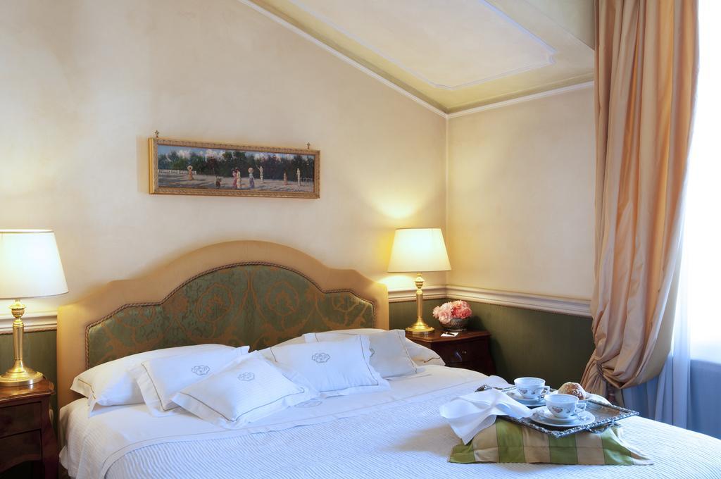 Petit Palais Hotel De Charme Mailand Zimmer foto